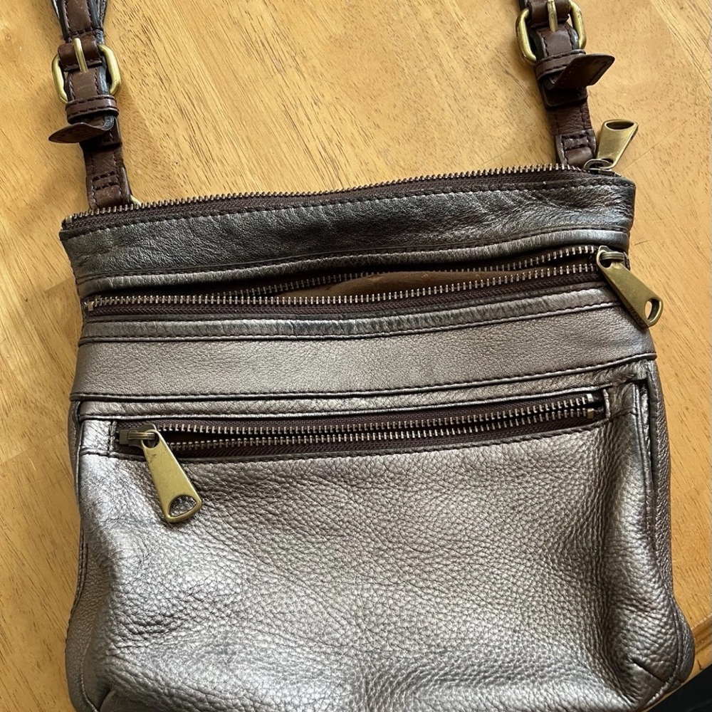Vintage Fossil Silver/Gunmetal/Pewter Leather Crossbody Bag - Picture 2 of 8